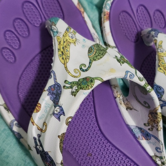 Comfortable purple flip flops - Picture 2 of 2